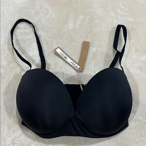 🦋SKIMS Ultimate Push Up Strapless Bra